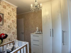 Image 2 - 323447