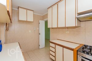 Image 9 - 323469