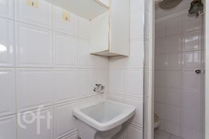 Image 13 - 323469