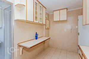 Image 10 - 323469