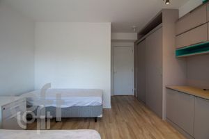 Image 43 - 323535