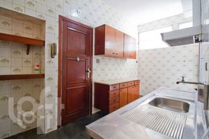 Image 39 - 323578