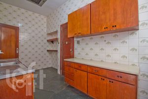 Image 35 - 323578