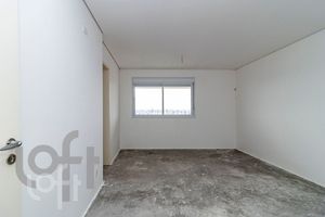 Image 11 - 323581