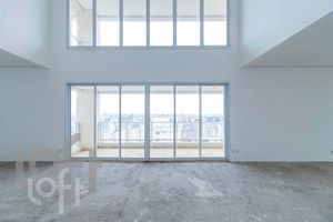 Image 44 - 323581
