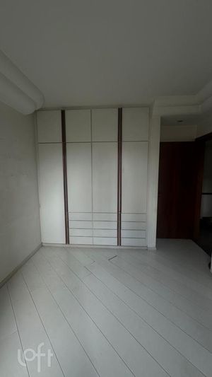 Image 39 - 323602