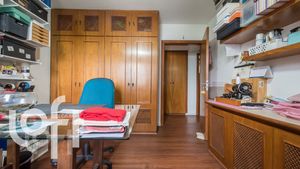 Image 3 - 323618