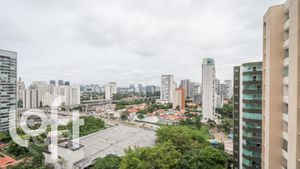 Image 12 - 323618