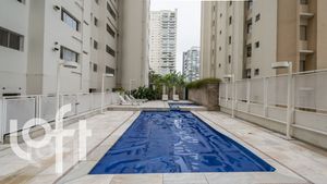 Image 40 - 323618