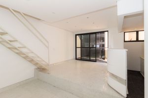 Image 1 - 323667