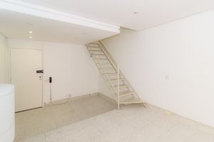 Image 3 - 323667