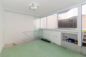 Image 31 - 323667