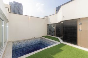 Image 32 - 323667