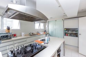 Image 19 - 323794
