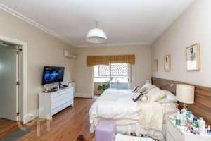 Image 4 - 323794