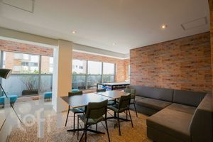 Image 29 - 323832