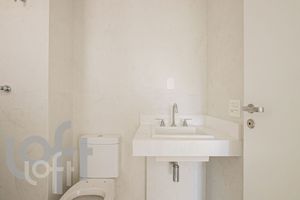 Image 38 - 323832