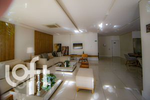 Image 17 - 323838