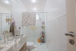 Image 8 - 323866