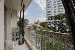 Image 19 - 323866