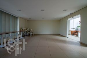 Image 18 - 323884