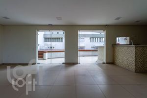 Image 19 - 323884
