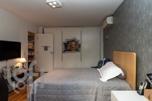 Image 3 - 323940