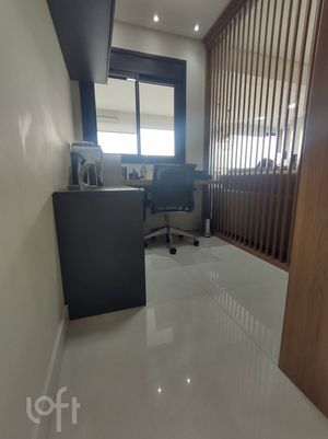 Image 37 - 324077