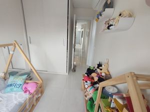 Image 32 - 324077
