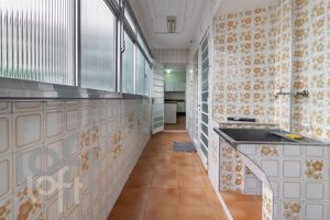 Image 16 - 324342