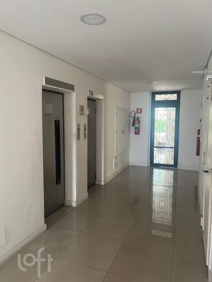 Image 19 - 324477