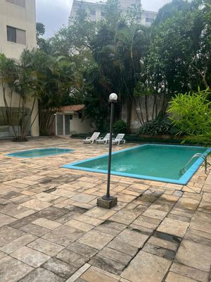 Image 17 - 324477
