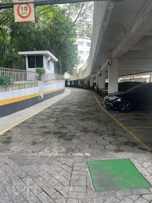 Image 12 - 324477