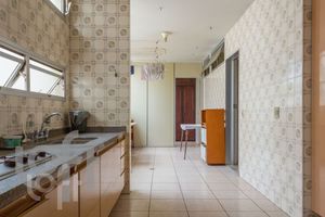 Image 17 - 324508