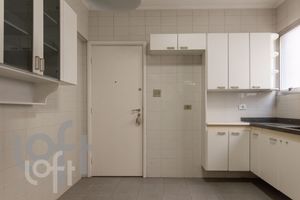 Image 17 - 324556