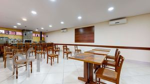 Image 42 - 325212