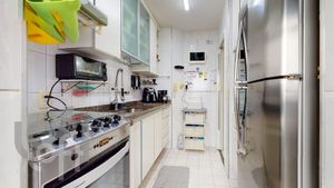 Image 41 - 325212
