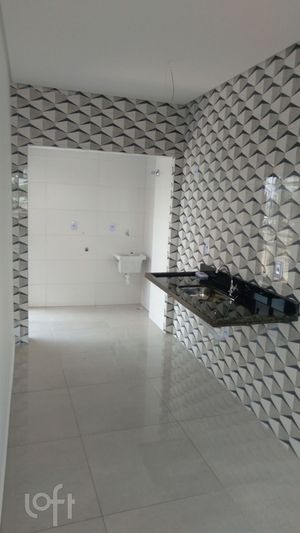 Image 3 - 325318