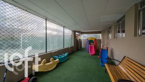 Image 20 - 325374