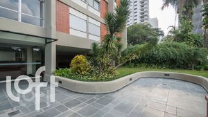 Image 18 - 325374