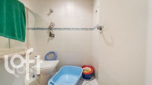 Image 30 - 325374