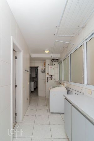 Image 55 - 325492