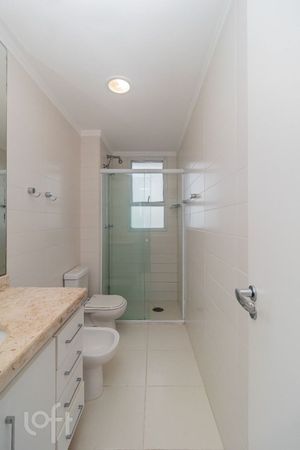 Image 31 - 325492