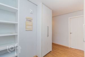 Image 37 - 325492
