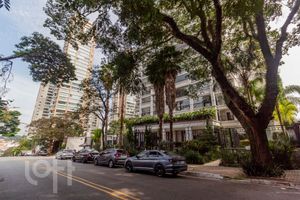 Image 69 - 325492