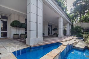 Image 66 - 325492