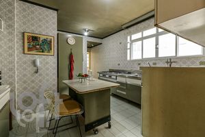 Image 12 - 325496