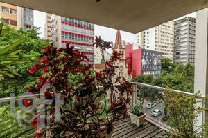 Image 23 - 325496