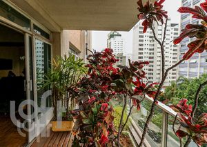 Image 24 - 325496