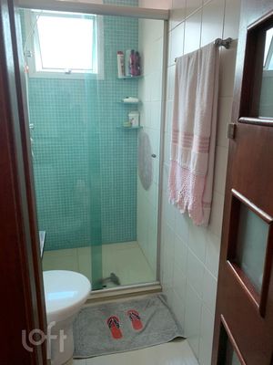 Image 18 - 325682